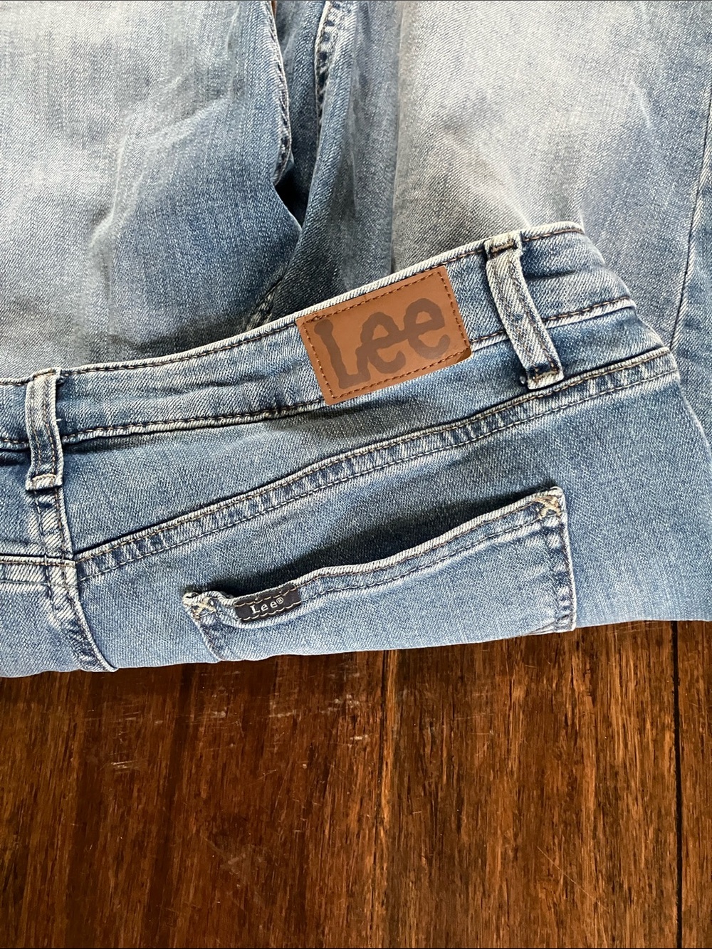 Lee Women's Light Blue Straight Leg Jeans - Picture 3 of 4
